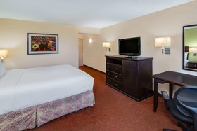 La Quinta Inn & Suites by Wyndham San Antonio Medical Ctr NW