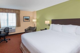 La Quinta Inn & Suites by Wyndham San Antonio Medical Ctr NW