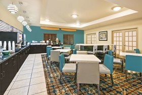 La Quinta Inn & Suites by Wyndham San Antonio N Stone Oak