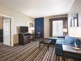 La Quinta Inn & Suites by Wyndham San Antonio Northwest