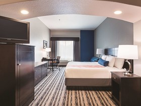 La Quinta Inn & Suites by Wyndham San Antonio Northwest