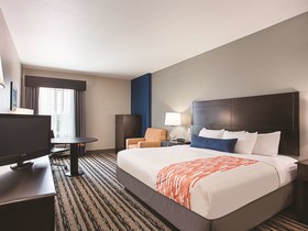 La Quinta Inn & Suites by Wyndham San Antonio Northwest