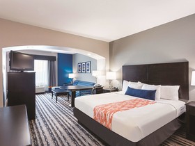 La Quinta Inn & Suites by Wyndham San Antonio Northwest
