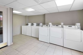 La Quinta Inn & Suites by Wyndham San Antonio Riverwalk