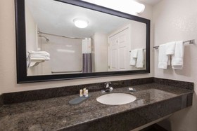 La Quinta Inn & Suites by Wyndham San Antonio Riverwalk