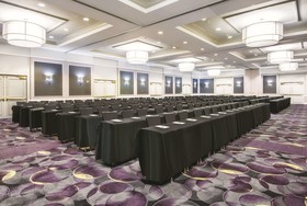 La Quinta Inn & Suites by Wyndham San Antonio Riverwalk