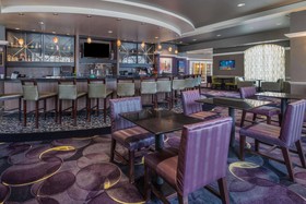 La Quinta Inn & Suites by Wyndham San Antonio Riverwalk