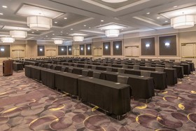 La Quinta Inn & Suites by Wyndham San Antonio Riverwalk