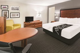 La Quinta Inn & Suites by Wyndham San Antonio Riverwalk