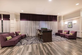 La Quinta Inn & Suites by Wyndham San Antonio Riverwalk