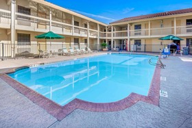La Quinta Inn San Antonio I-35 N at Rittiman Road