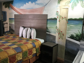 Luxury Inn & Suites Seaworld