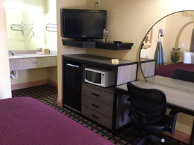 Luxury Inn & Suites Seaworld