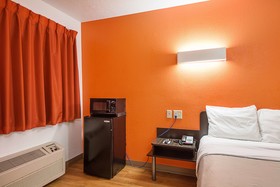 Motel 6 San Antonio - Fiesta Trails