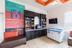 Motel 6 San Antonio - Fiesta Trails