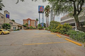 Motel 6 San Antonio Downtown - Market Square