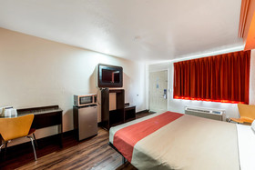 Motel 6 San Antonio - Splashtown