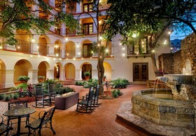 Omni La Mansion del Rio
