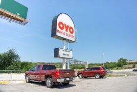 OYO Inn & Suites - Medical Center