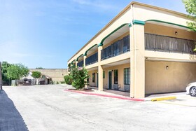 OYO Inn & Suites - Medical Center