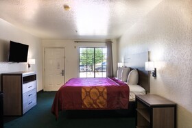 OYO Inn & Suites - Medical Center