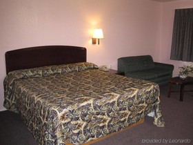 Pinn Road Inn and Suites