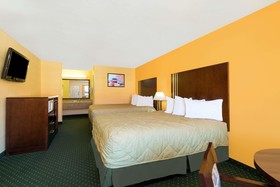 Ramada by Wyndham San Antonio Near SeaWorld/Lackland AFB