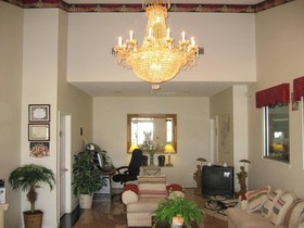 Atria Inn & Suites