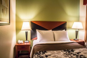 Sleep Inn & Suites at Six Flags