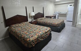 Super 7 Inn By OYO San Antonio NW Medical Center