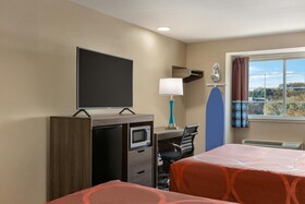 Super 8 by Wyndham San Antonio Airport North