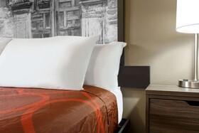 Super 8 by Wyndham San Antonio Airport North