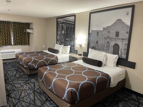 Super 8 by Wyndham San Antonio Downtown Northeast