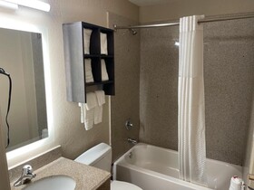 Super 8 by Wyndham San Antonio Downtown Northeast