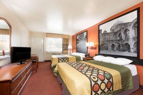 Super 8 by Wyndham San Antonio at I-10