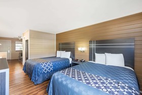 Travelodge Inn & Suites by Wyndham San Antonio Airport