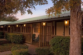 Travelodge Inn & Suites by Wyndham San Antonio Airport