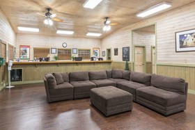 Travelodge Inn & Suites by Wyndham San Antonio Airport