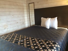 Travelodge Inn & Suites by Wyndham San Antonio Airport