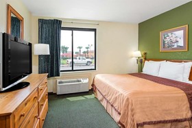 Travelodge by Wyndham San Antonio Downtown