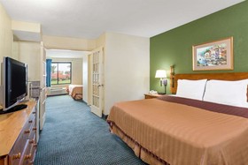 Travelodge by Wyndham San Antonio Downtown