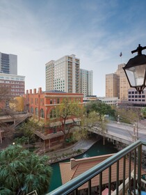 Hotel Valencia Riverwalk
