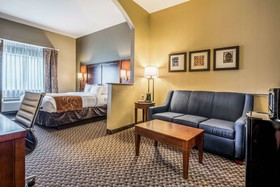 Comfort Suites near Texas State University