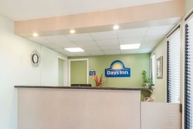 Days Inn by Wyndham San Marcos