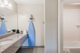 Days Inn by Wyndham San Marcos