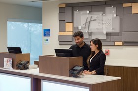 Holiday Inn Express & Suites San Marcos South