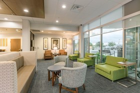 Holiday Inn Express & Suites San Marcos South