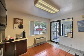 Motel 6 San Marcos
