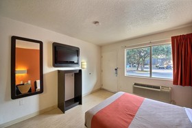 Motel 6 San Marcos