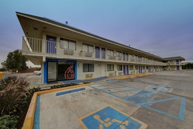 Motel 6 San Marcos